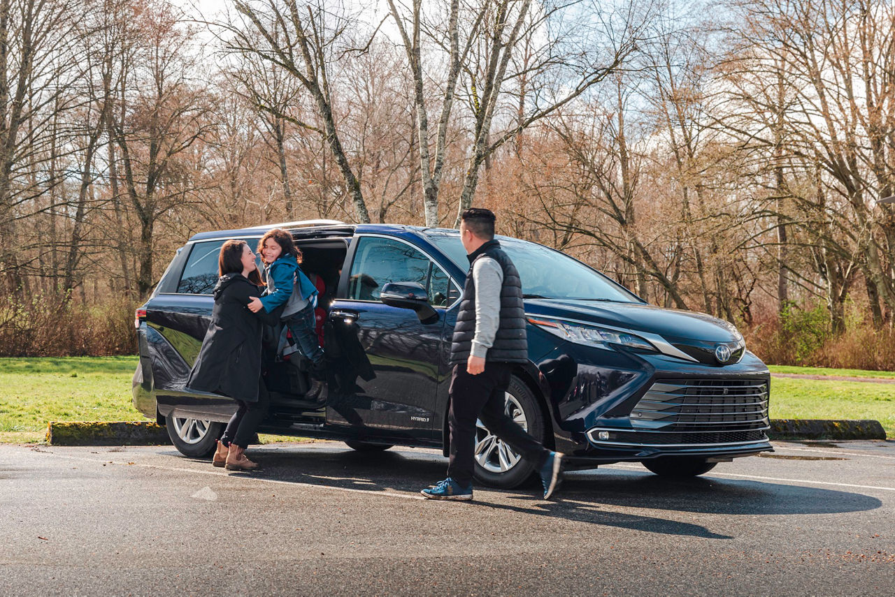 2021-Sienna-Hybrid-Exterior.jpg