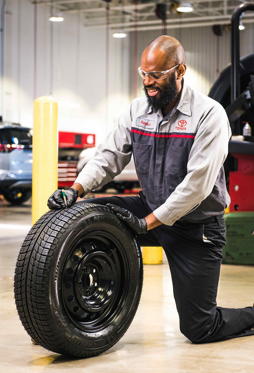 Toyota-Tire-Service.jpg