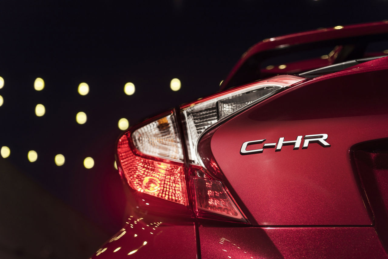 Toyota_teaser_75E0D95383C5862956A9FC518476AE259342354D